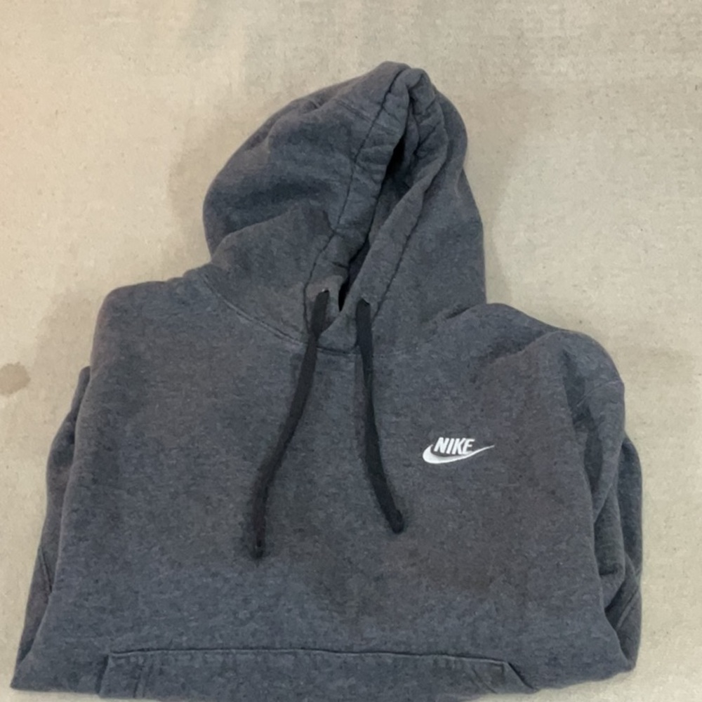 EUC Mens long sleeve Nike hoodie